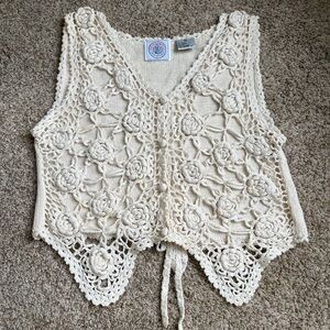 Vintage Cream Crochet Floral Women Vest size medium